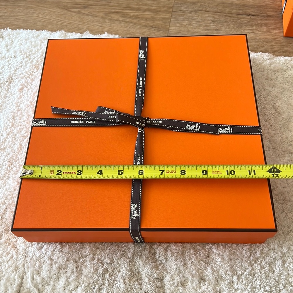 COPY - Hermes package box